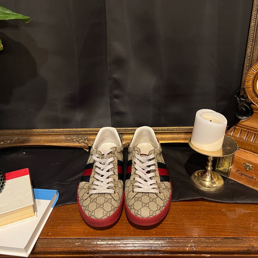 Gucci Sneakers Size :42